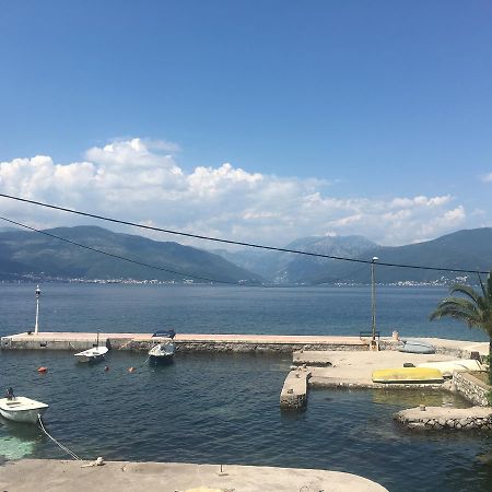 Studio Apartments Krasici Tivat Eksteriør billede