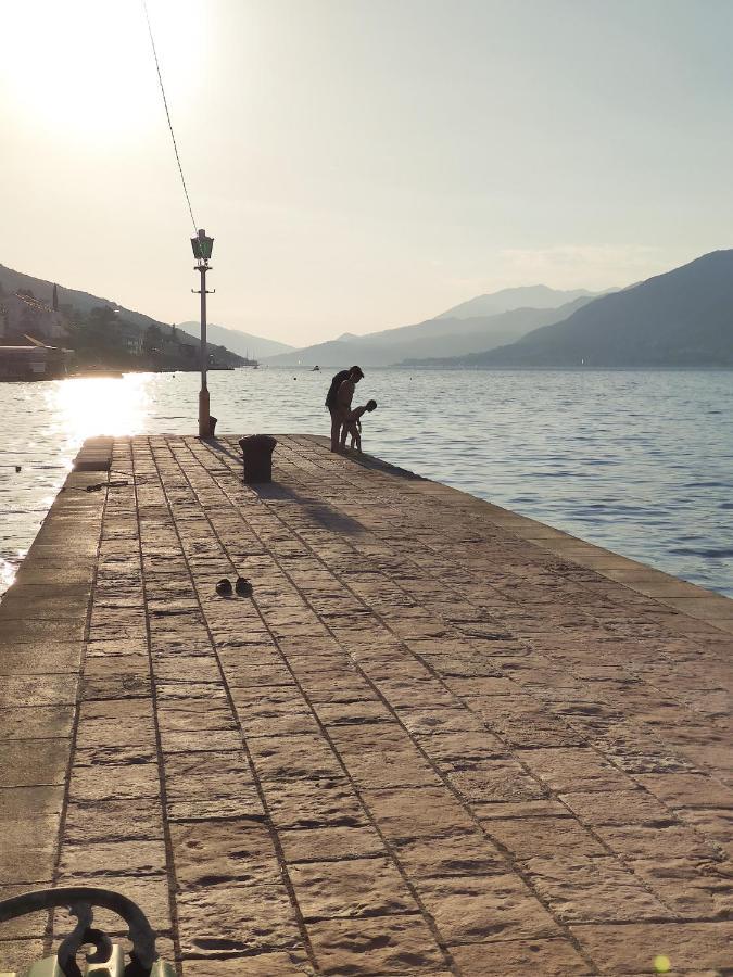 Studio Apartments Krasici Tivat Eksteriør billede