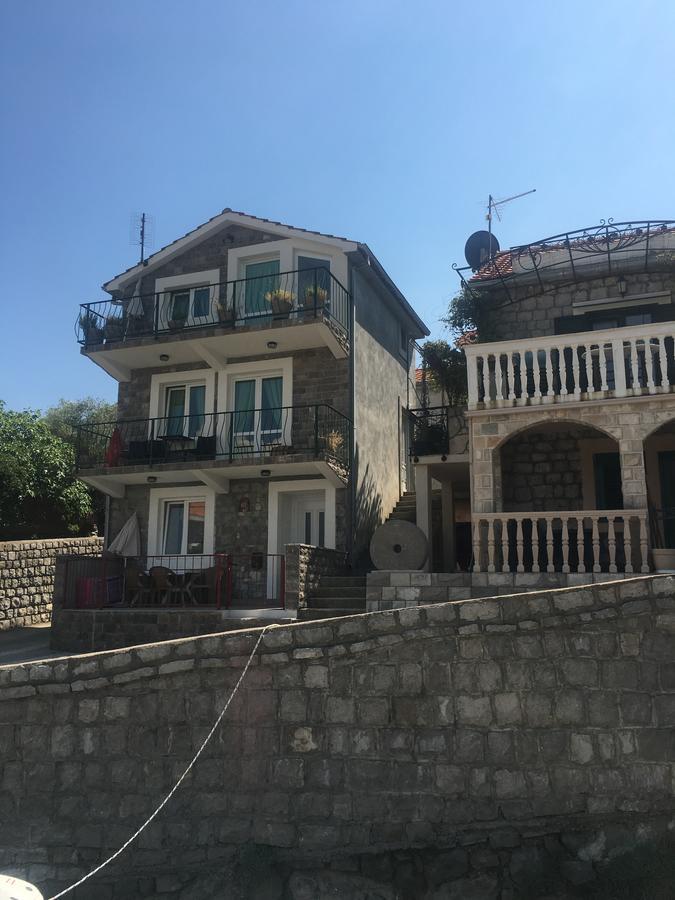 Studio Apartments Krasici Tivat Eksteriør billede